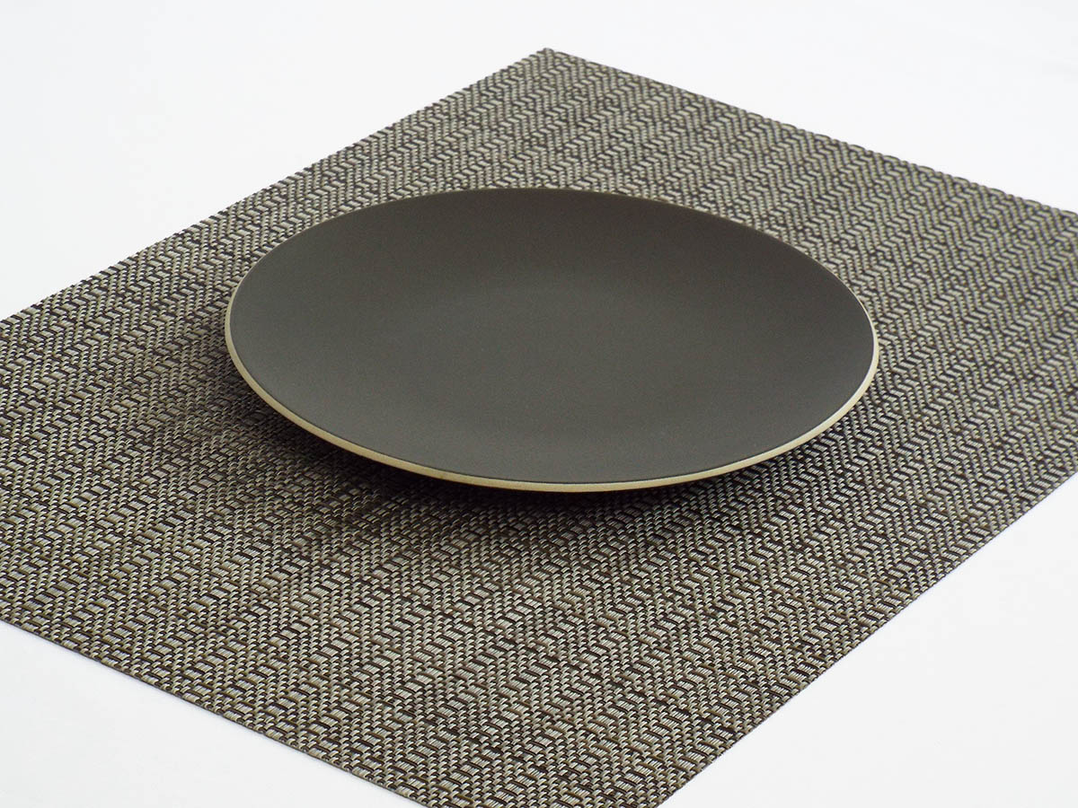 チルウィッチ ランチョンマット・サッチ｜メタリックブラウンの茅葺き模様