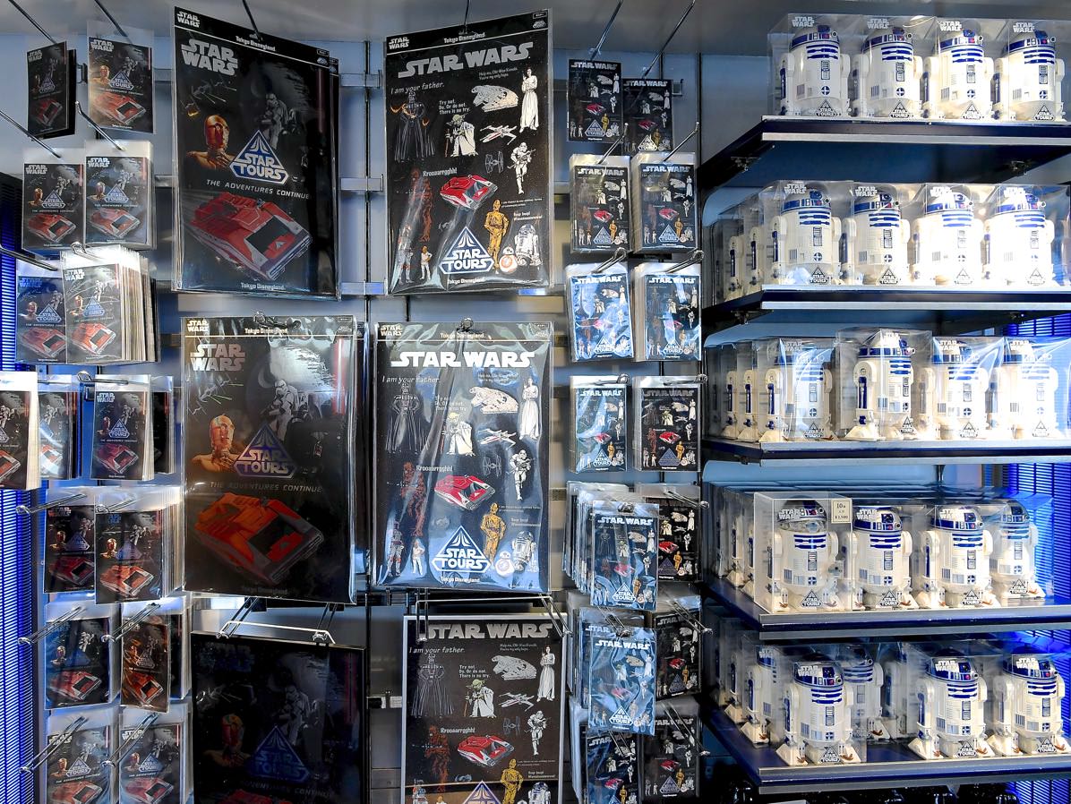 R2-D2キャンディーやピンバッジも☆東京ディズニーランド『STAR WARS