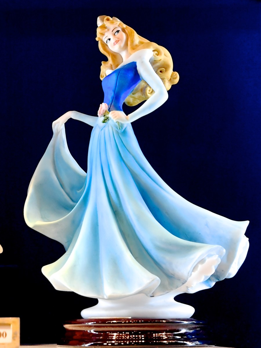 プリンセス＆ヴィランズ！東京ディズニーランド「ガラスの靴」置物 -