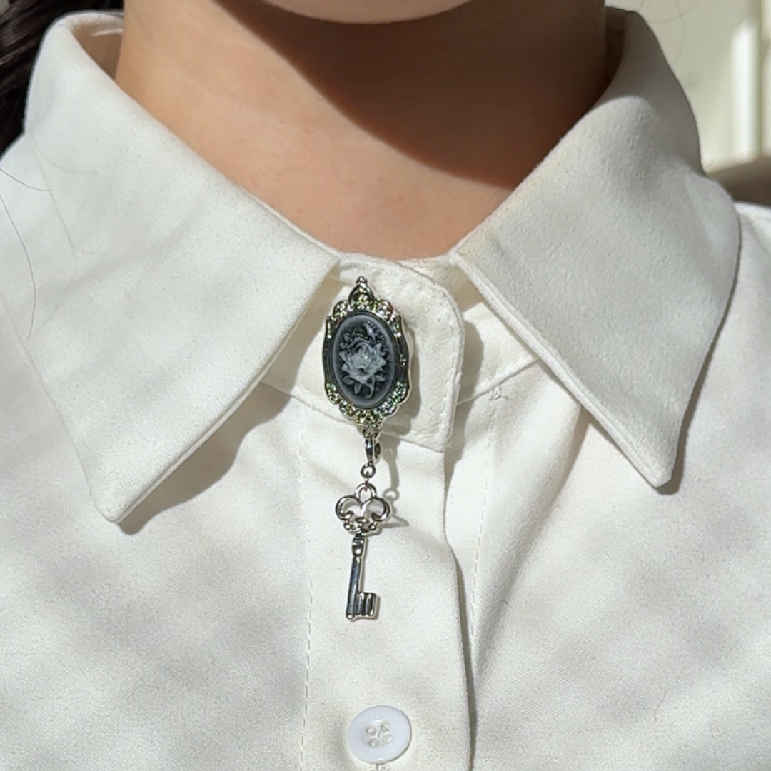 ボタンカバー第2弾 カメオ風ローズチャーム – Min'Z