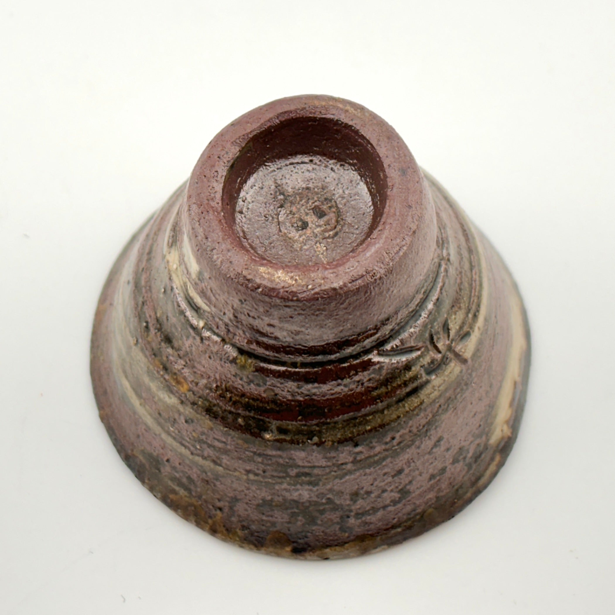 壺屋焼 人間国宝 金城次郎作 魚文ぐい呑 – 生活民芸 なかむた