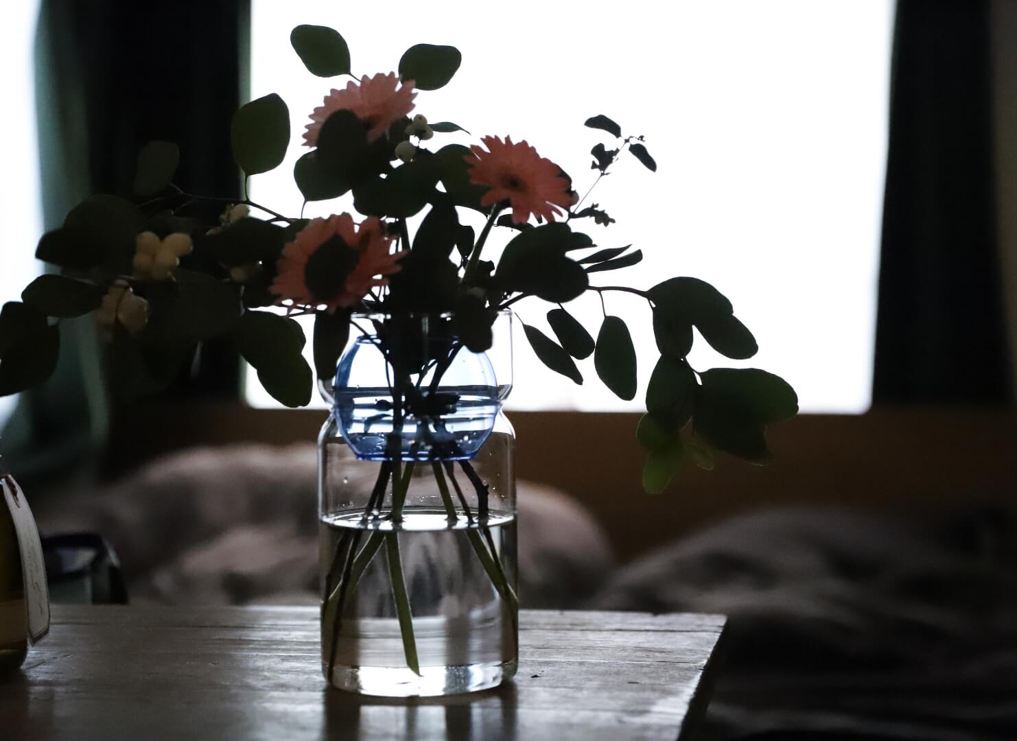 彫刻作品のような花瓶｜THE MIDRAIN SHOP