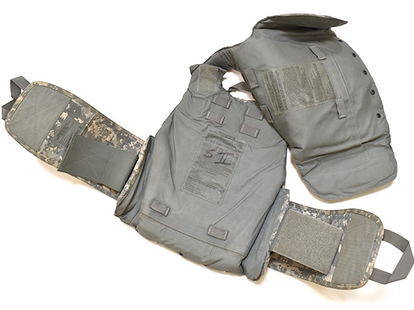 米軍実物 IOTV ボディアーマー ACU S ソフトアーマー入り 陸軍 ARMY