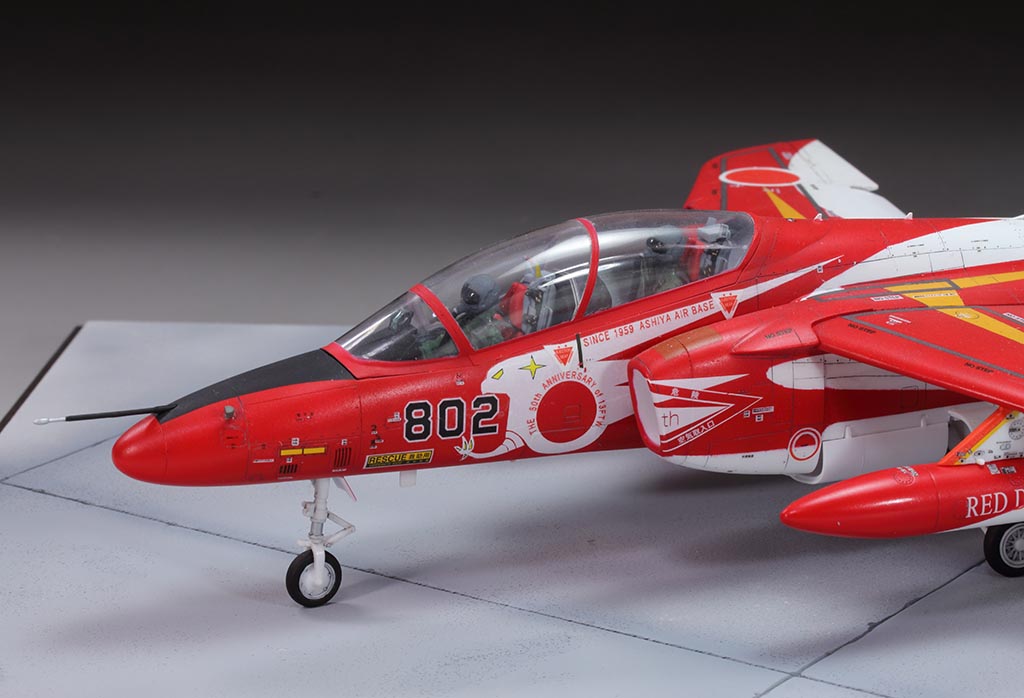 T-4 レッドドルフィン