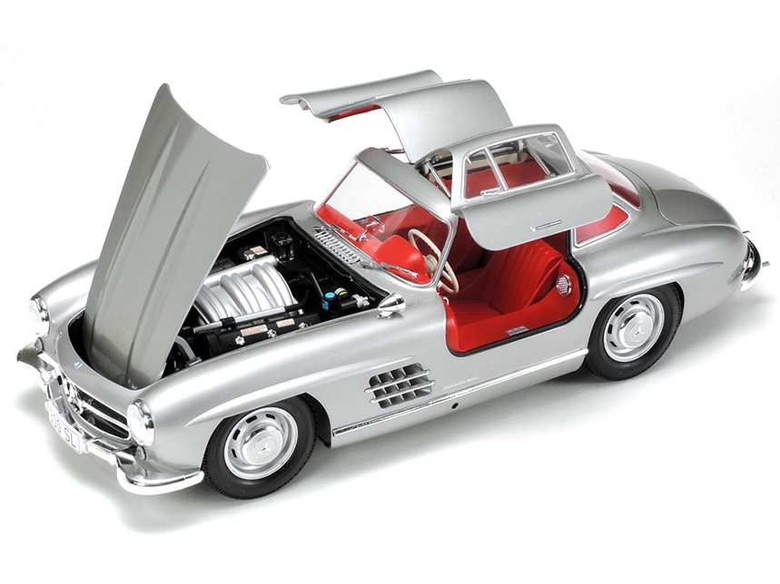 1:24 Mercedes Benz 300Sl on ModelKits.ca