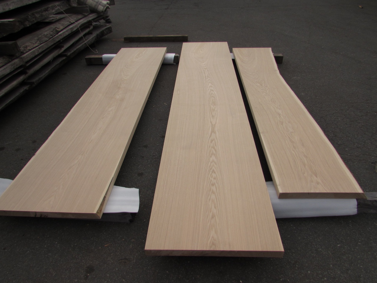 タモ 長さ5800mm縦継ぎカウンター | 一枚板 お取り引き実績 | 一枚板