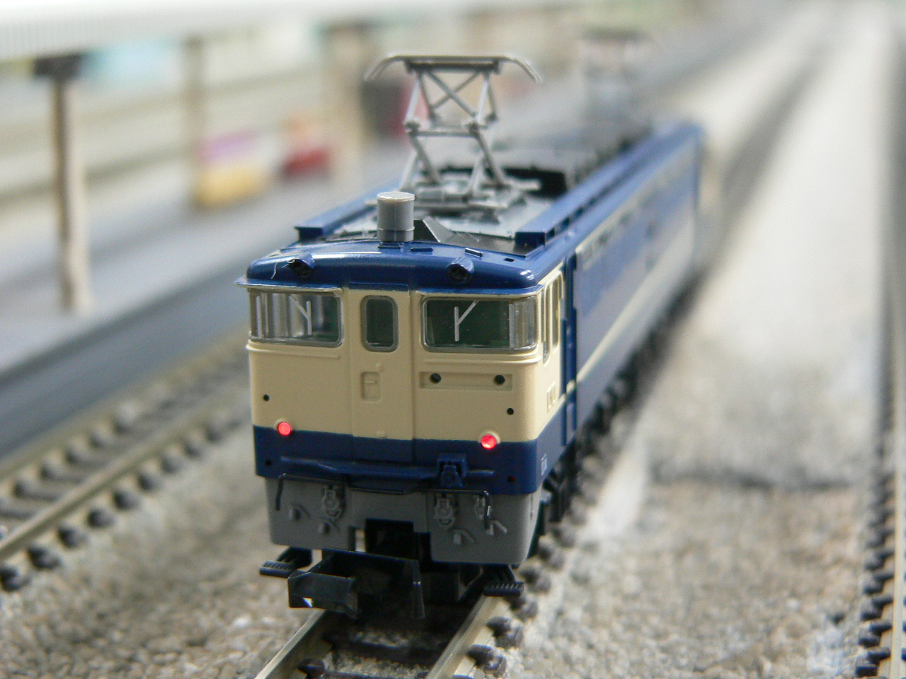 ライトの点灯化しています！ - もけいや松原