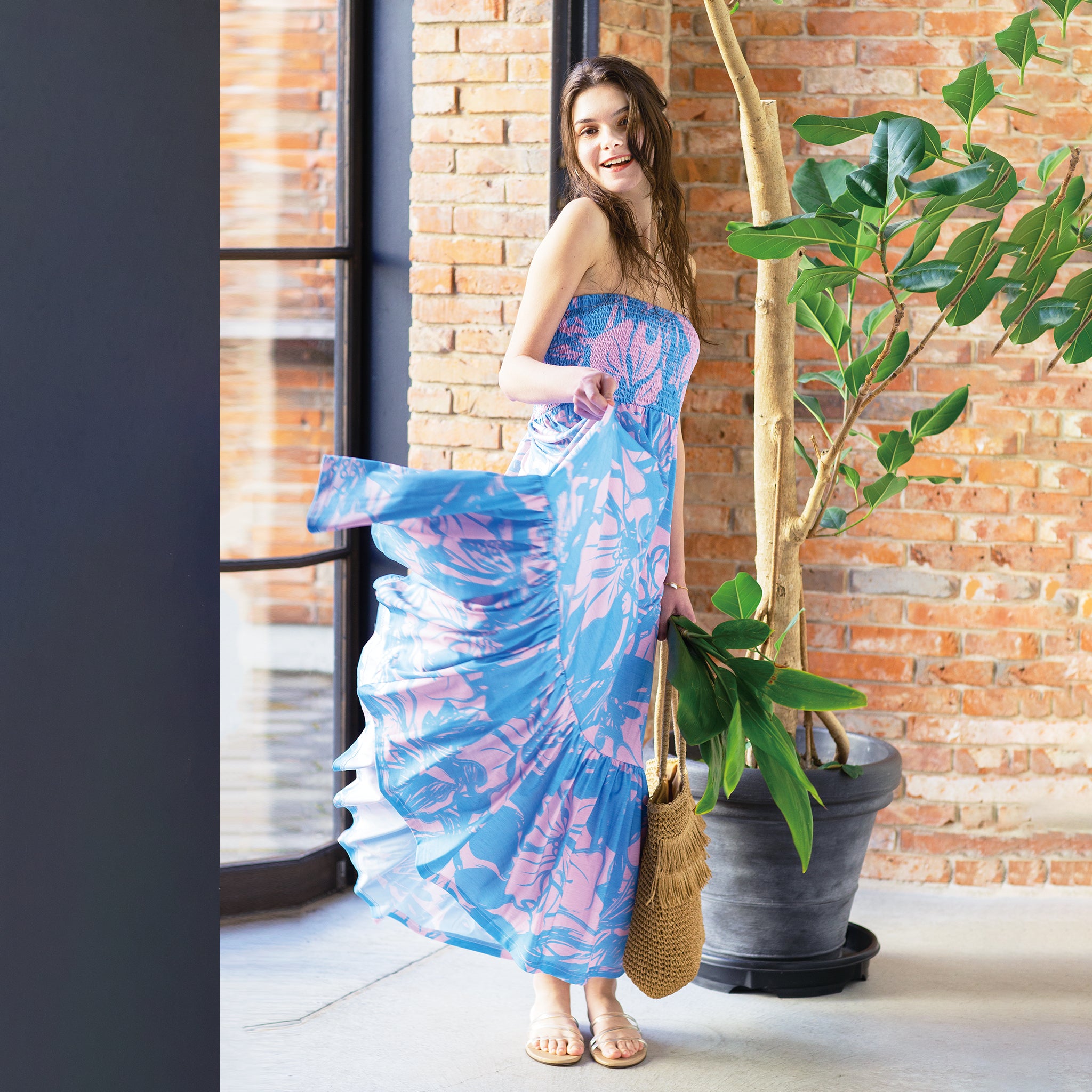 シャーリングベアトップワンピース（グレースハイビスカス：オーシャン