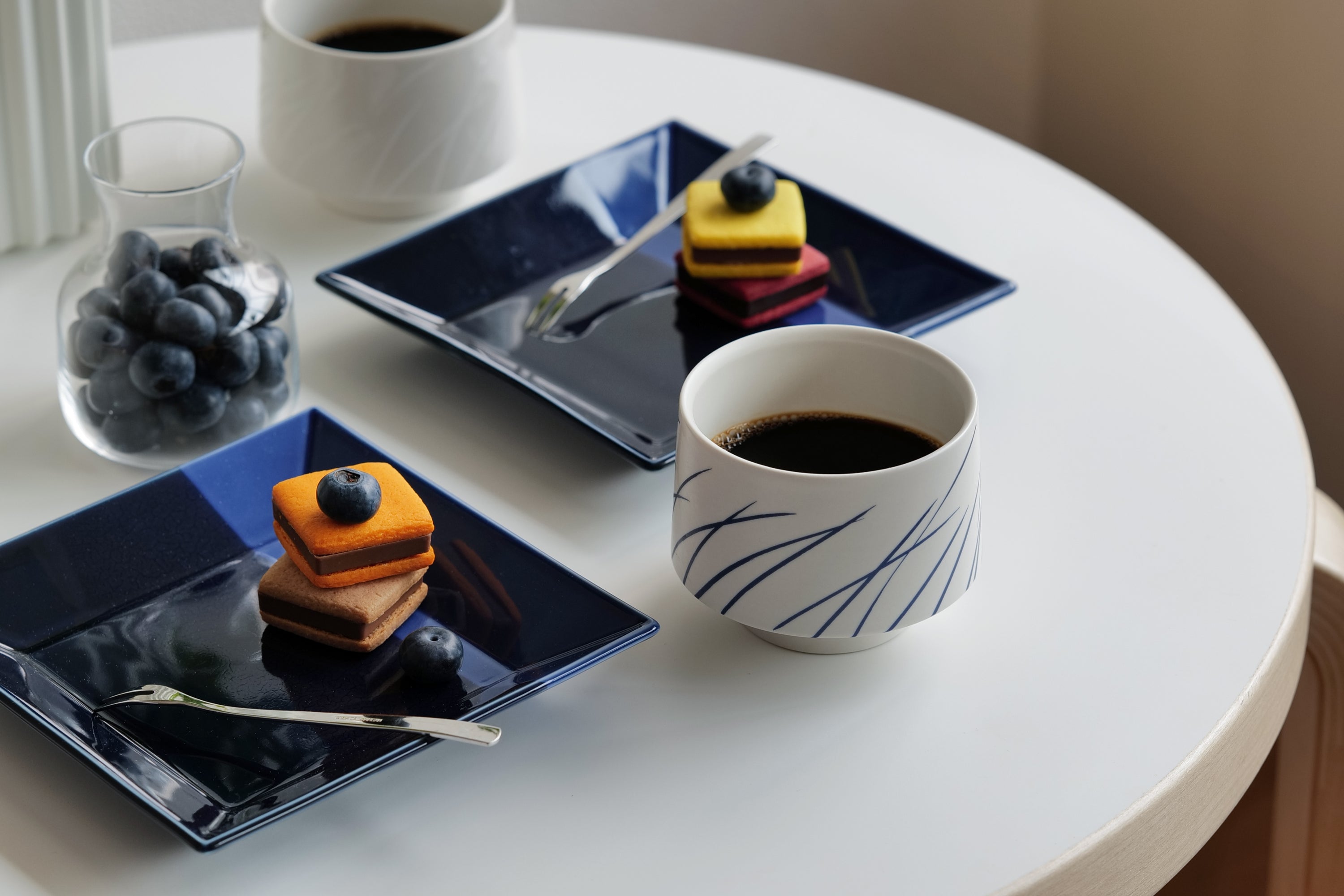 KASANE 角皿16cm 紺色 | 石本藤雄デザインの食器、雑貨の通販