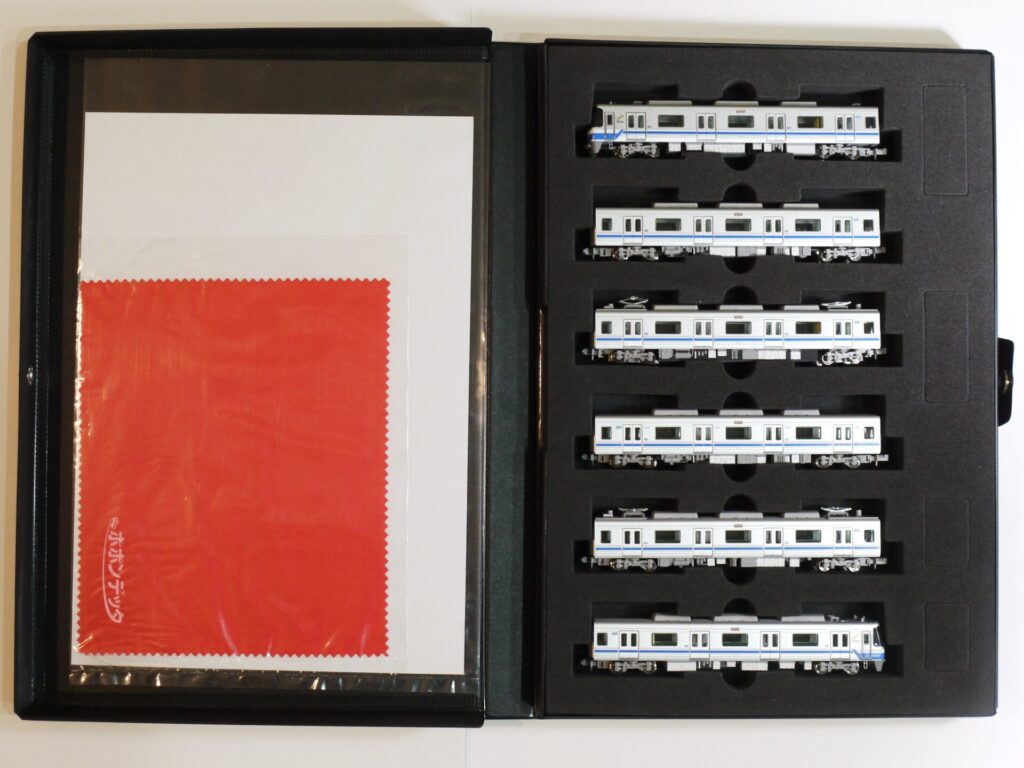 ポポンデッタ 福岡市交通局 2000系 2段帯仕様 をレビュー