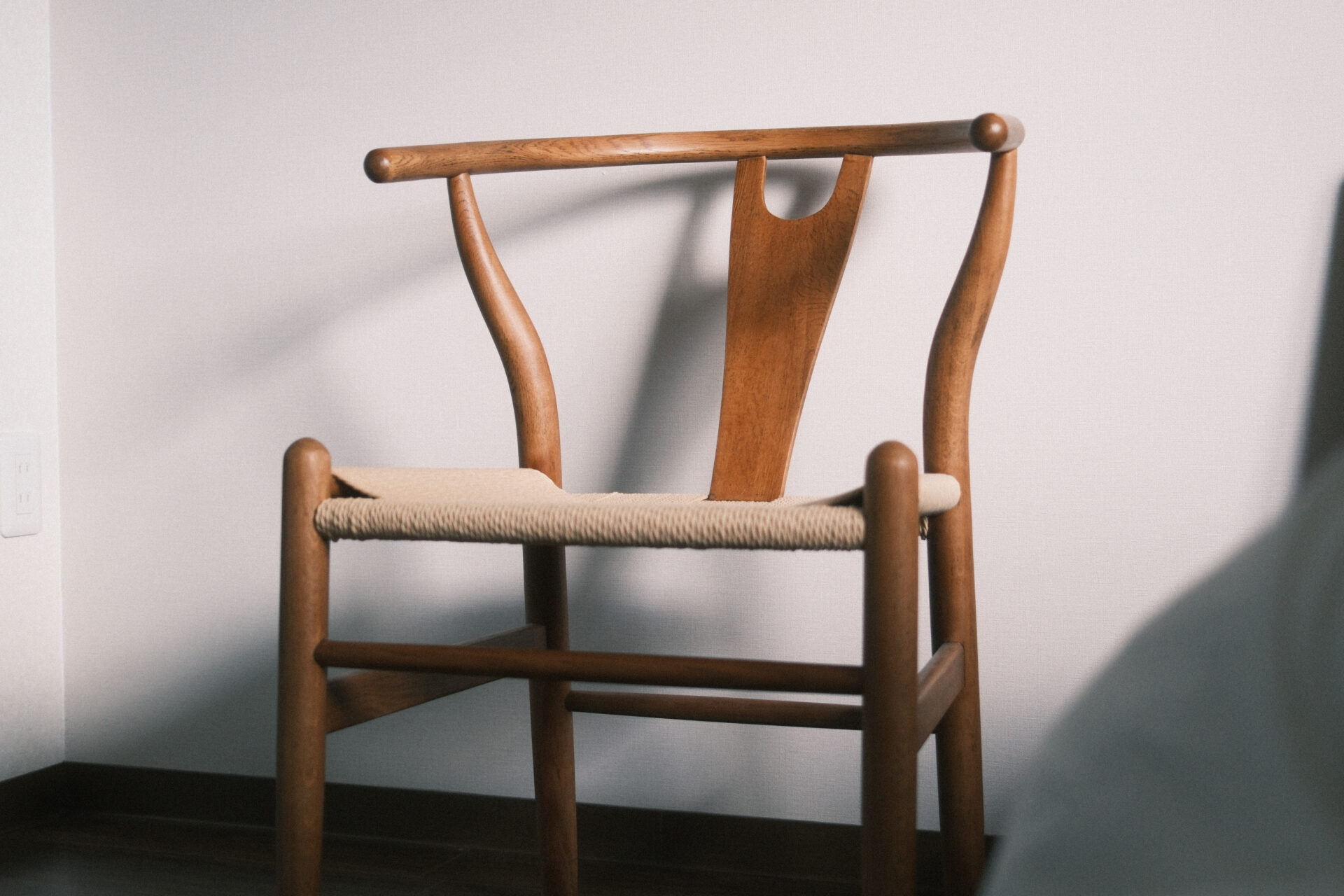 Yチェア（リプロダクト品）レビュー｜本家との比較あり。ただリ