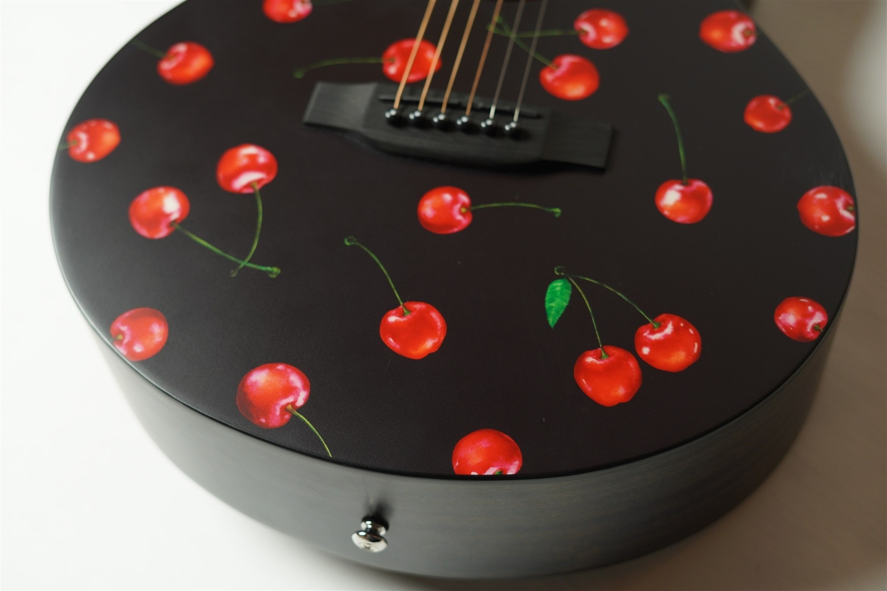 DISCONTINUED] cherry mini Ebony | DISCONTINUED | NAGI GUITARS