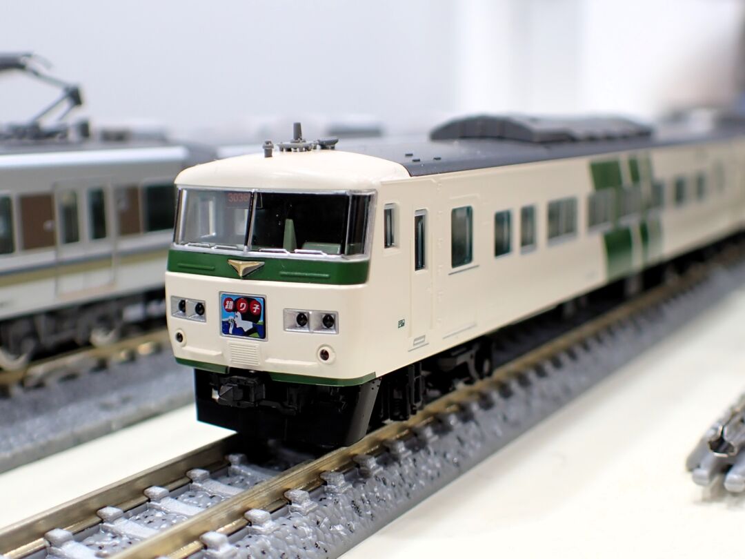 TOMIX 185系0番代（踊り子・強化型スカート）基本セットA 品番：98566