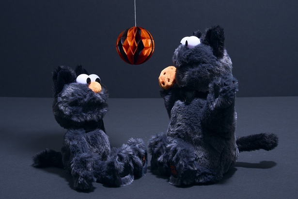 黒猫になったエルモがかわいすぎる！「セサミストリートマーケット