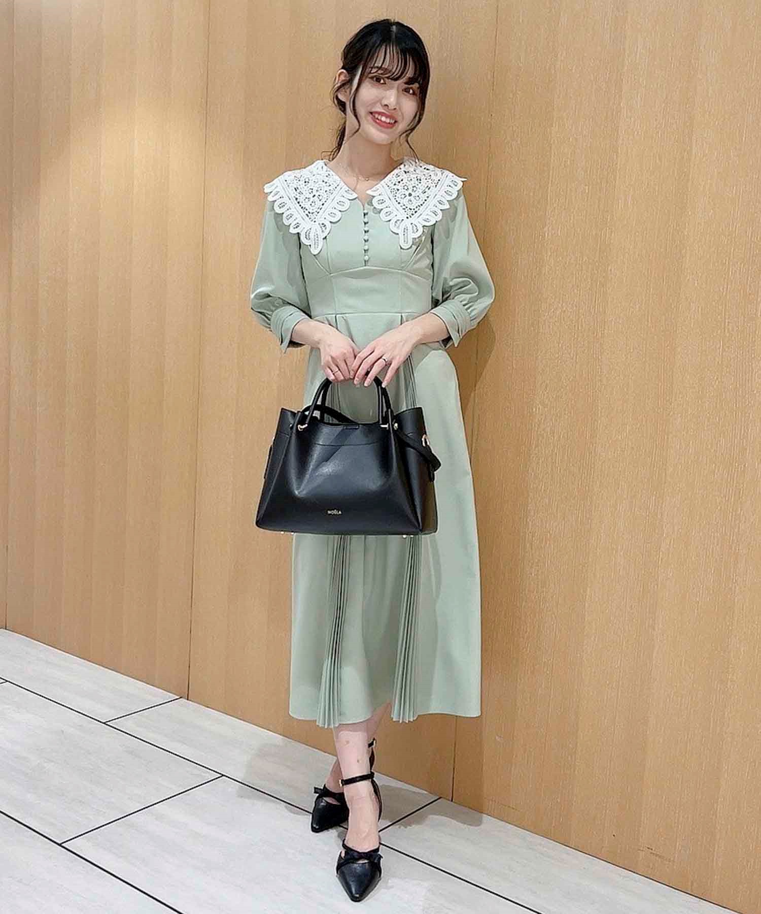 襟レースプリーツワンピ | ロングワンピース | NOELA OFFICIAL WEB STORE