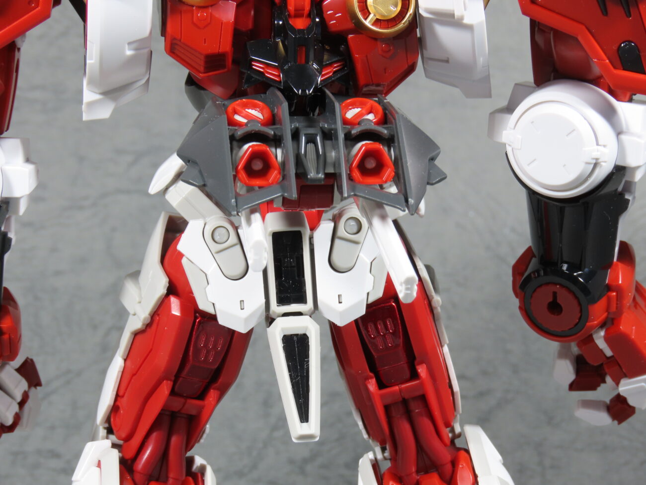 Hi-Resolution Model ガンダムアストレイ レッドフレーム パワード