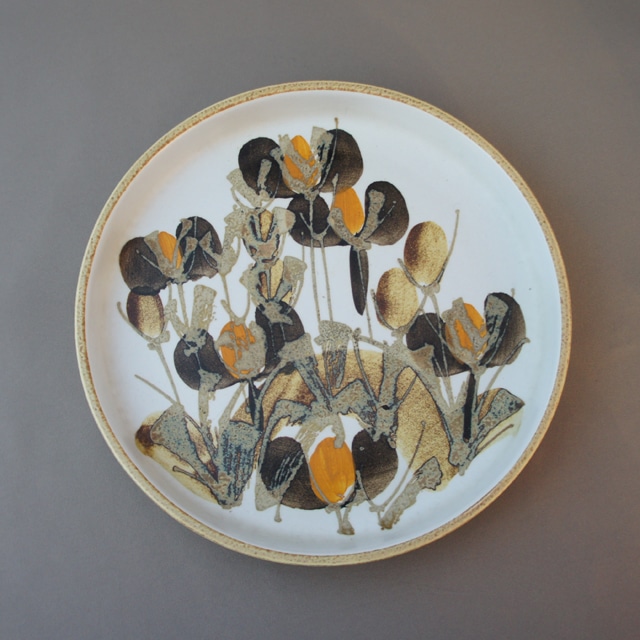 エレン・マルマー「BACA 草花文丸皿」《ノルディック》