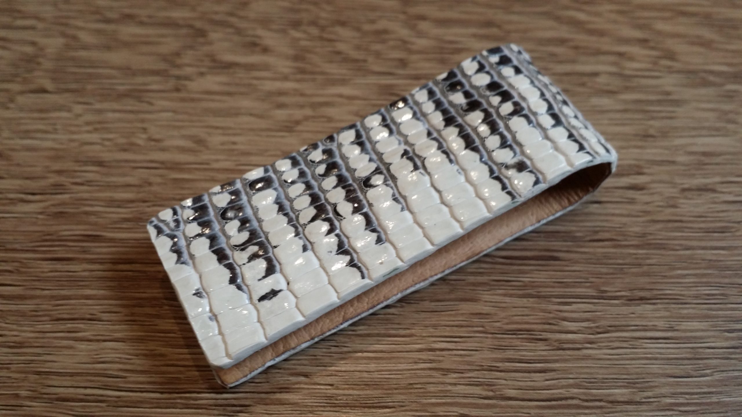 ビリヤードチョークホルダー自作【切って貼るだけ】 | ぬブロ