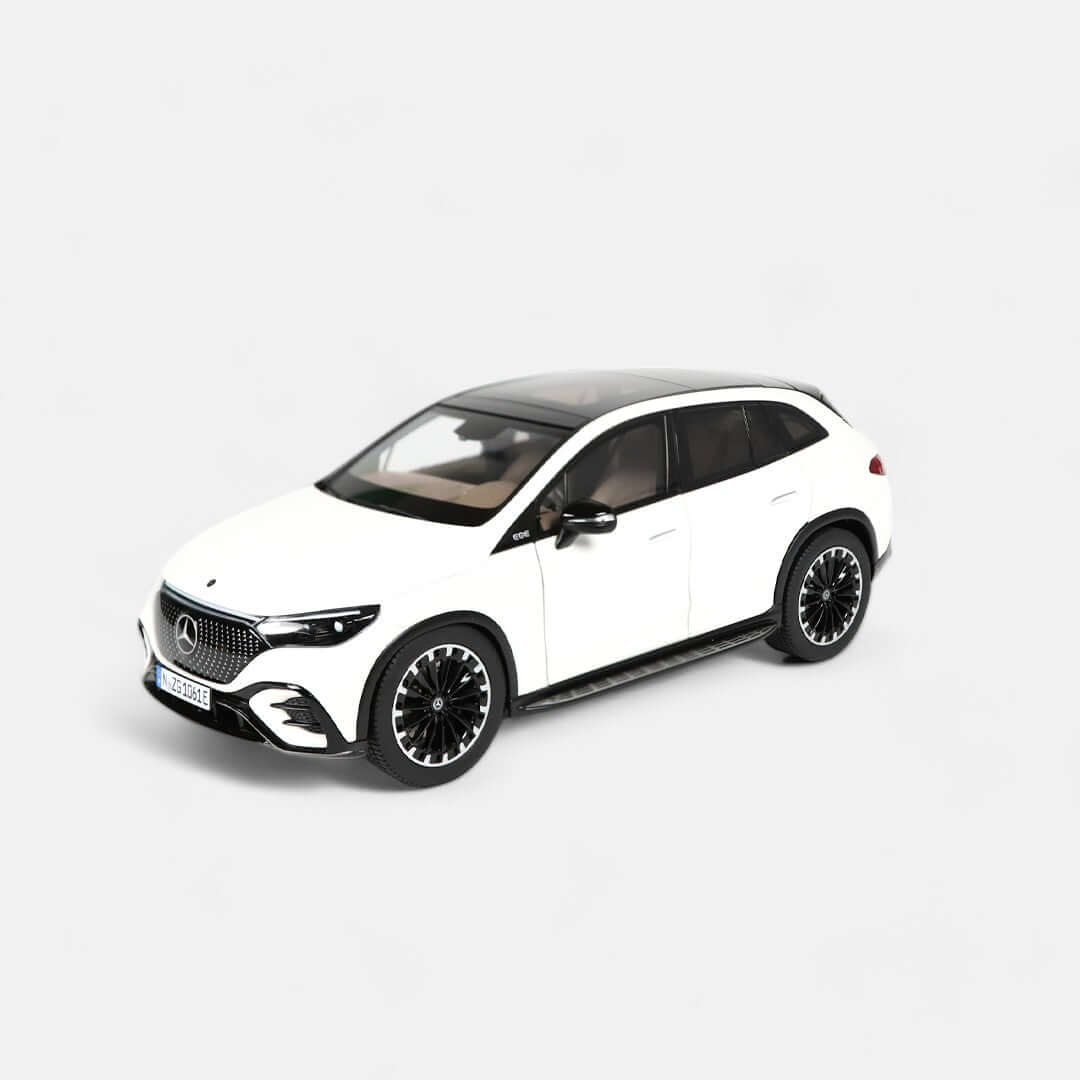 Mercedes-Benz EQE SUV AMG Line - Realistic Model