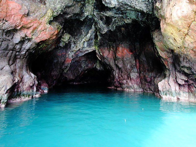 孔雀の窟 | 男鹿のみどころ | 男鹿なび