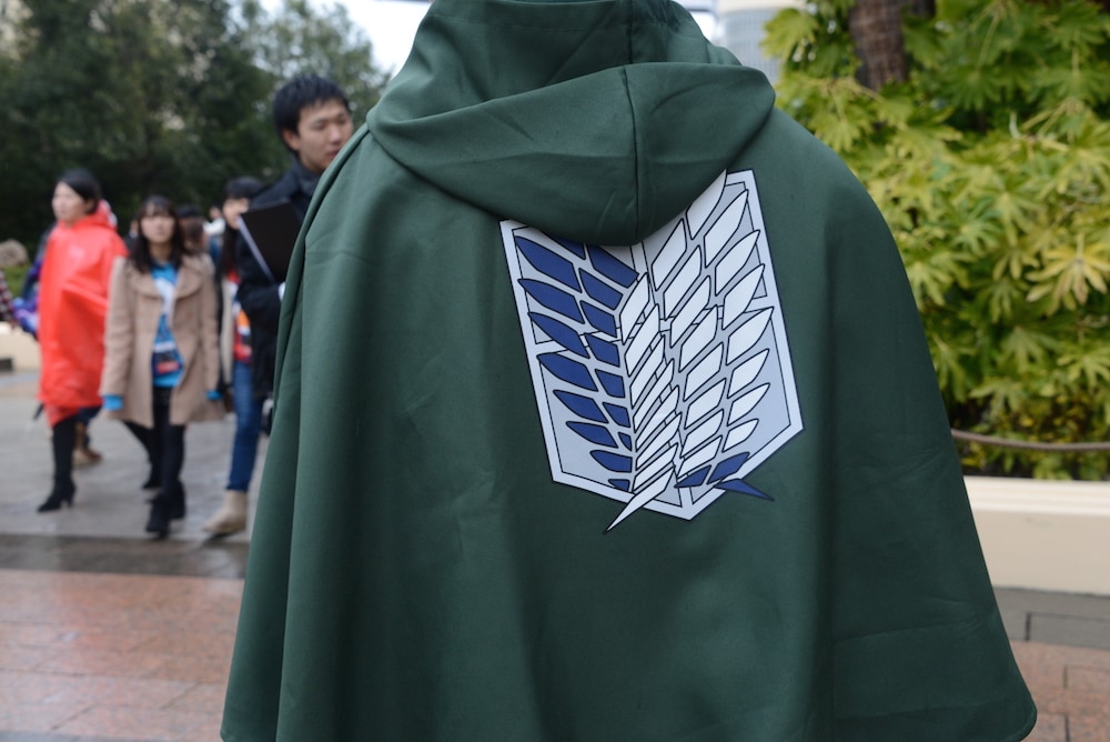 匿名配送 送料無料】 進撃の巨人 USJ フード付きタオル 調査兵団 匿名