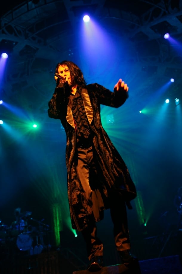 BUCK-TICK「memento mori」の世界観をステージで構築 - 音楽ナタリー