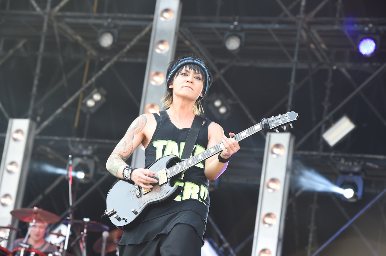 OBLIVIONDUST0428_3.jpg?