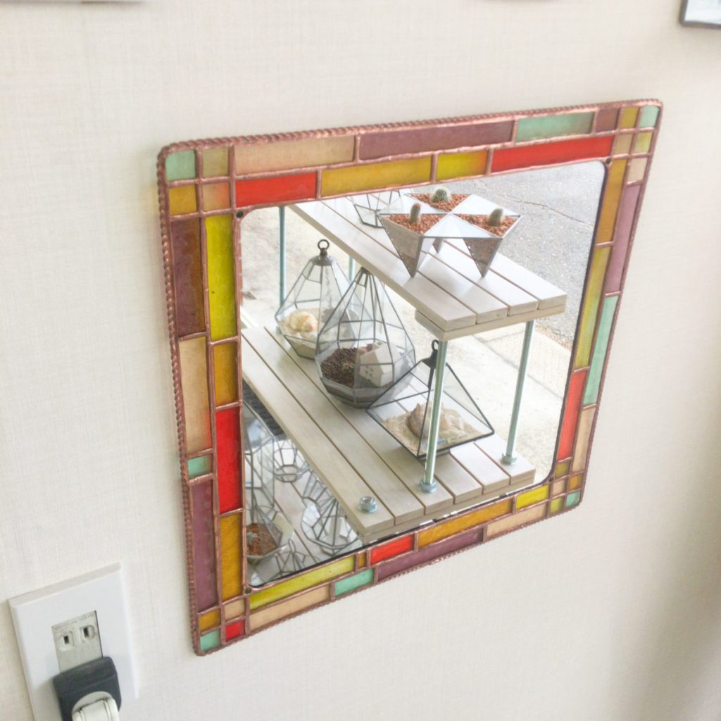 ステンドグラスの鏡。アンティーク仕上げ | ステンドグラス工房オクノシオ