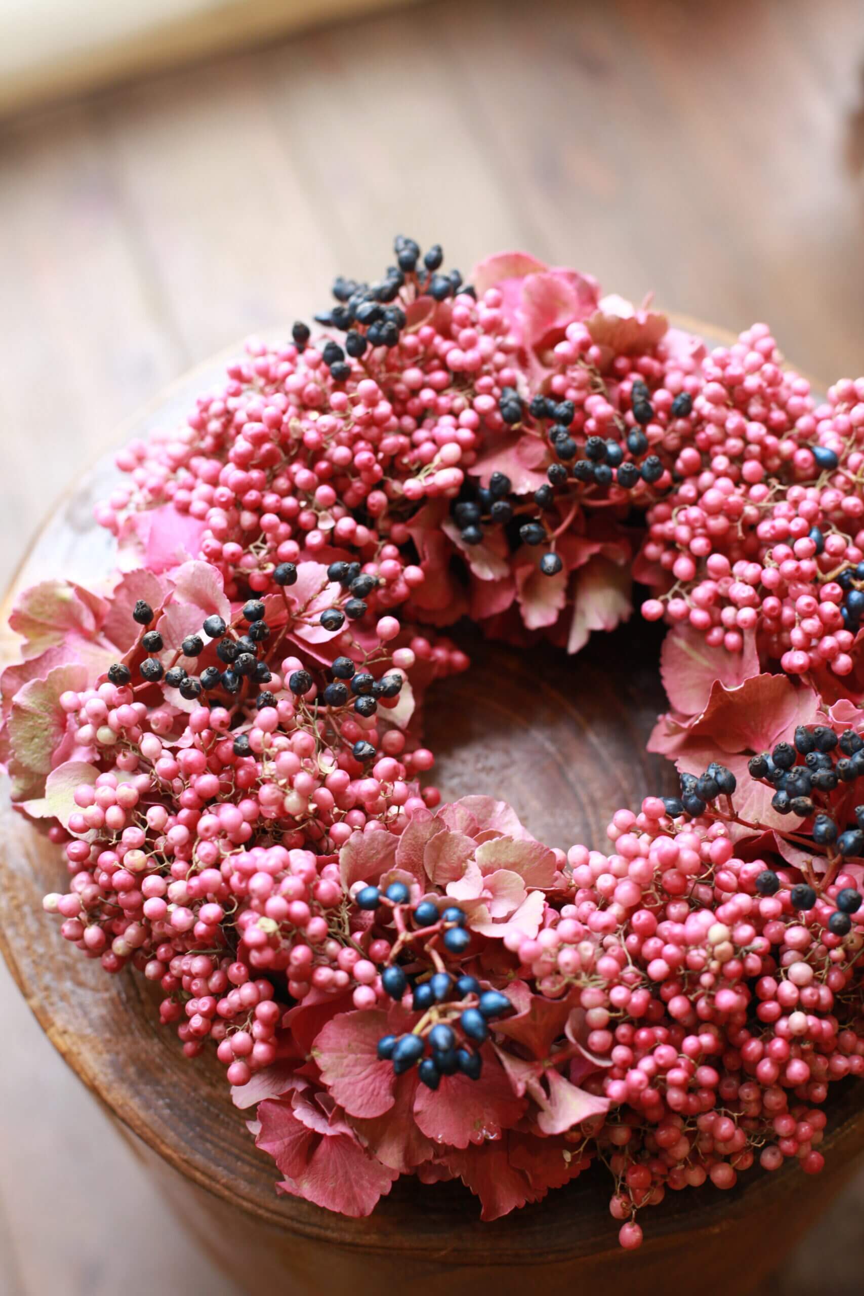 木の実のリース : おしゃれな花ギフトの通販 : @FLOWER「アットフラワー」
