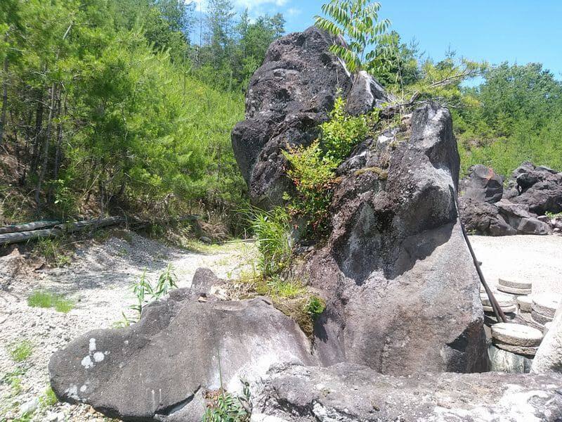 京の銘石 本鞍馬石『黒鞍馬石』(ジャグレ) 【公式通販】