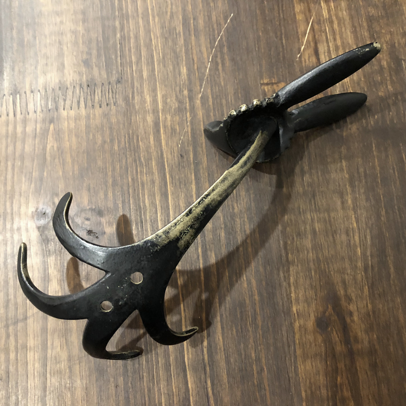 Walter Bosse （ウォルター ボッセ）のウサギのコートフックハンガー