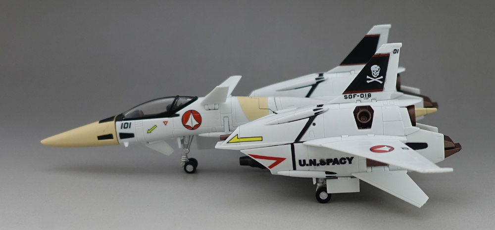 HI-METAL R VF-4 ライトニングIII 超時空要塞マクロス Flash Back 2012