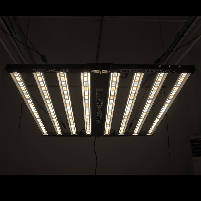Slim 750S NextGen V2 - 3 way Dimmable LED Grow Light - 750w 3500K