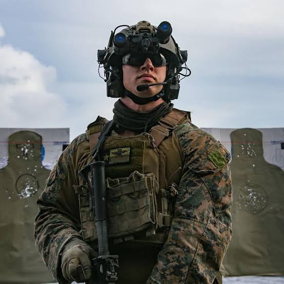 コヨーテブラウンやその近似色について。海兵隊装備画像やおすすめ装備