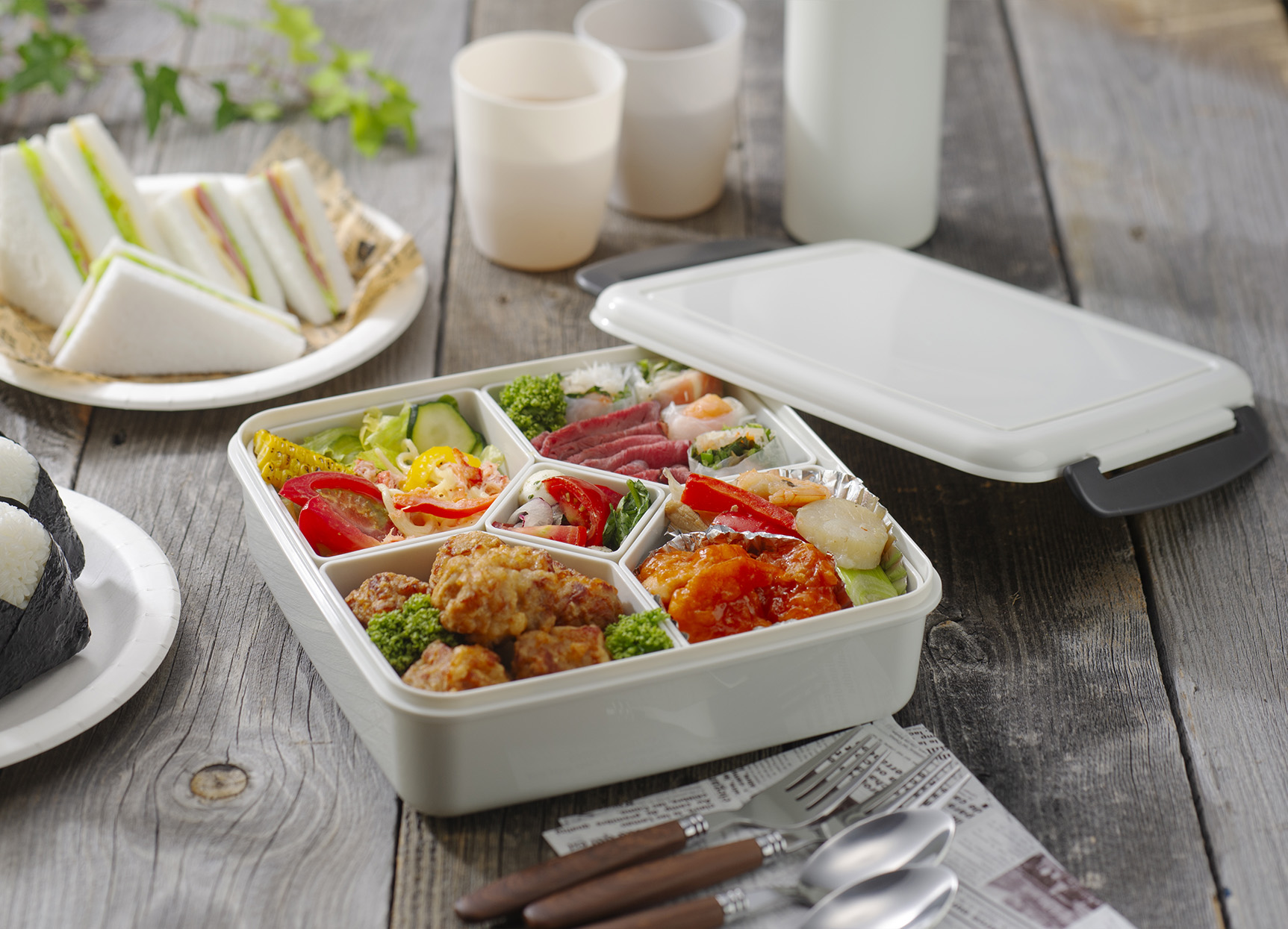 ロック式ランチBOX(中子付キ)ホワイト 【まとめ買い48個セット