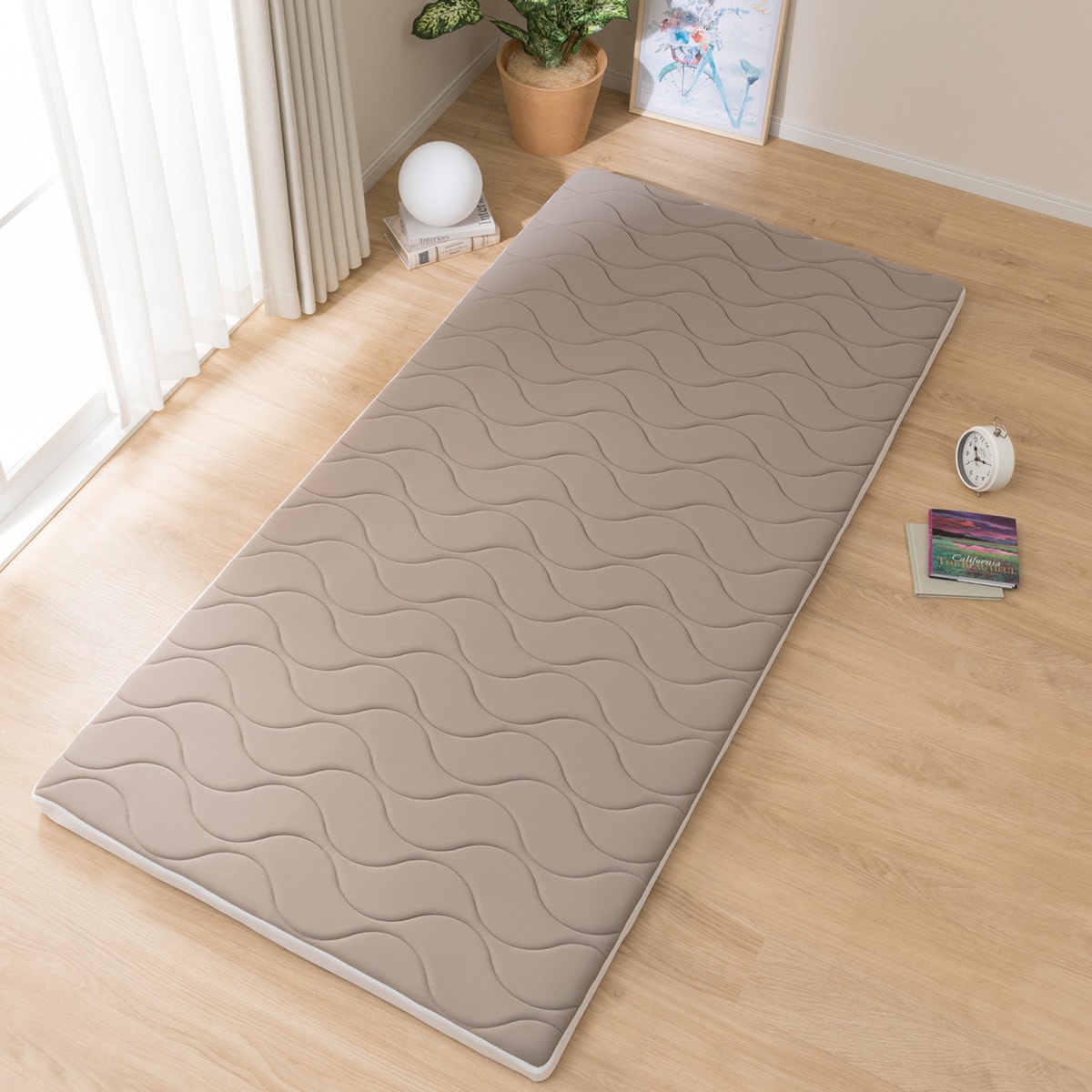 ニトリ^ ^ じんわりフィットする低反発敷ふとん | T