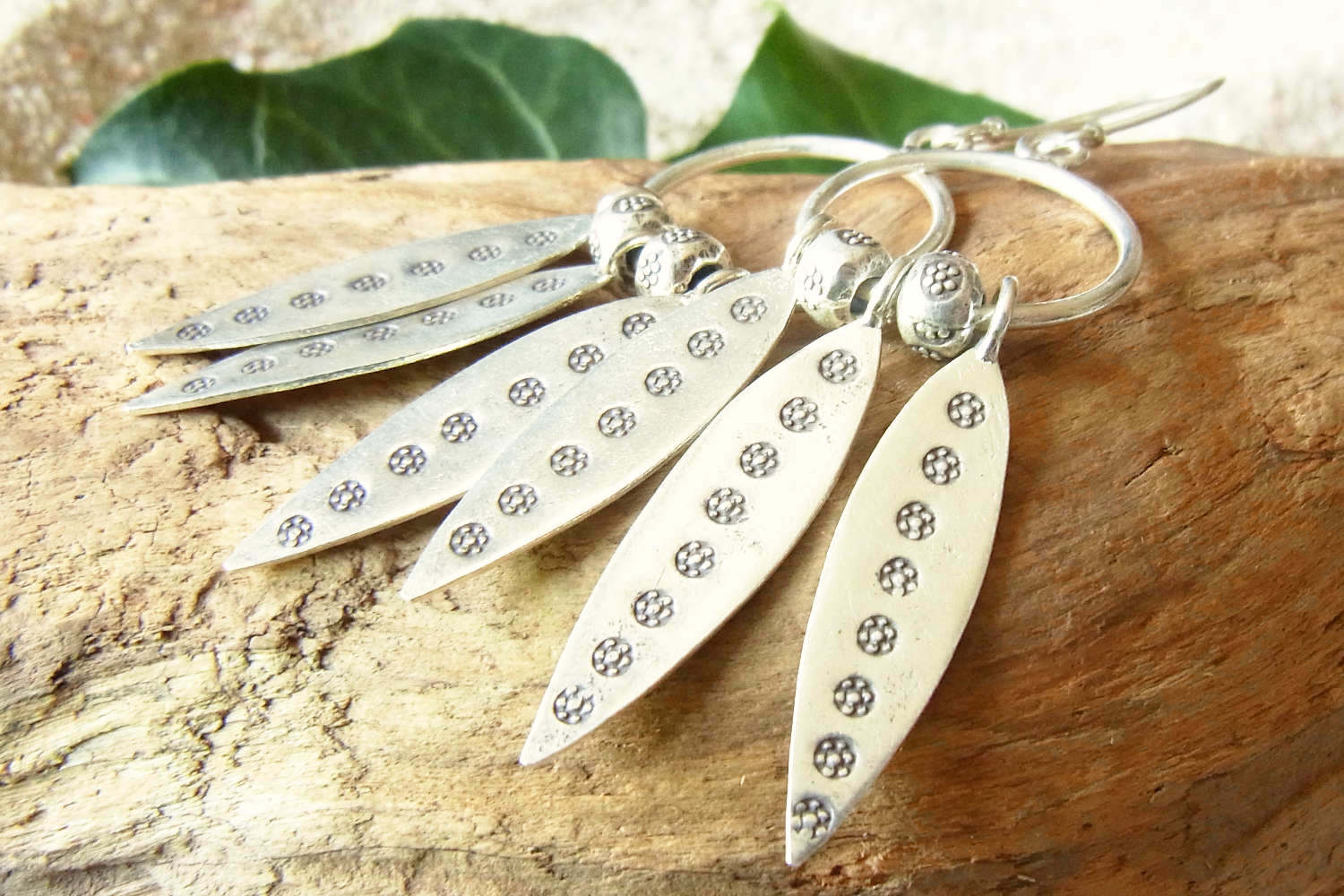 PANDAN TREE】カレン族シルバーピアスNo.A-KPI-440|パドゥアの刻印が