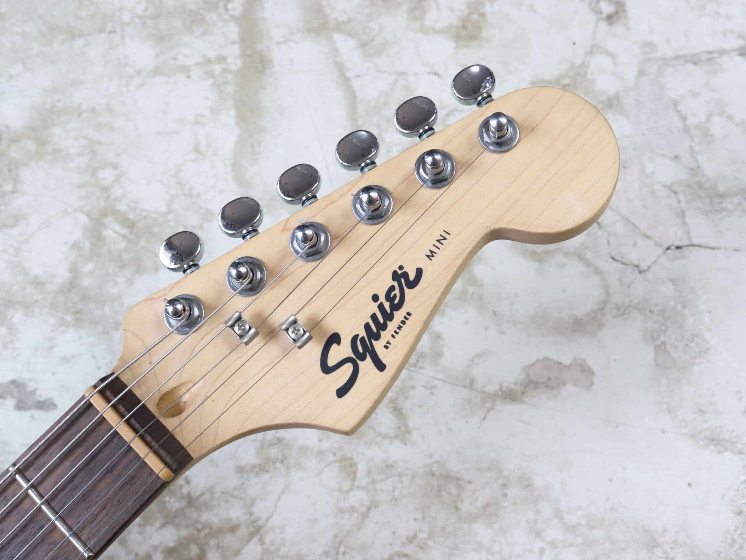 中古】Squier by Fender MINI Stratocaster ミニエレキギター - 神奈川