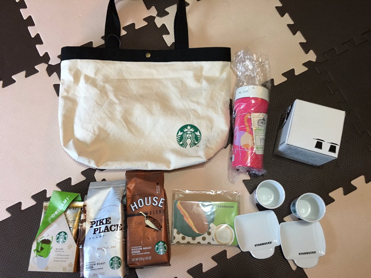 大行列！だけど…今年はハズレ？2017年スタバ福袋の中身まとめ - Togetter
