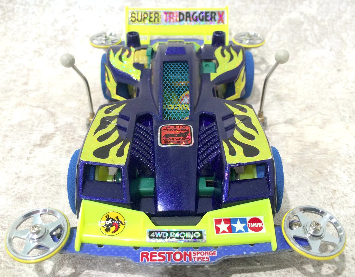 コンデレ】ゾン@ R2Rさんの『スーパートライダガーX』。蛍光イエローと