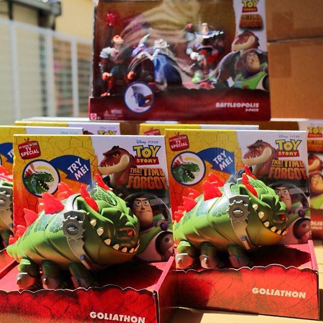 トイストーリー謎の恐竜ワールド #ゴライアソン と、ベーシック