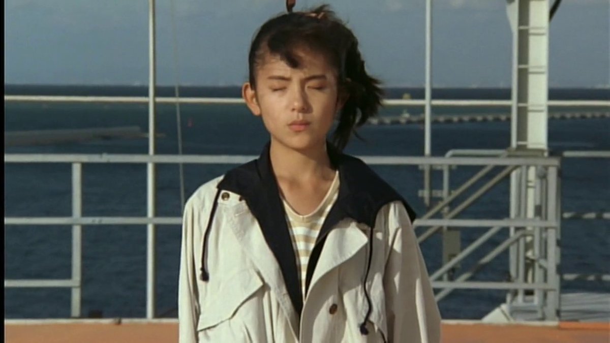 ゴジラ対ビオランテ」(1989年）より。三枝未希（小高恵美さん）と