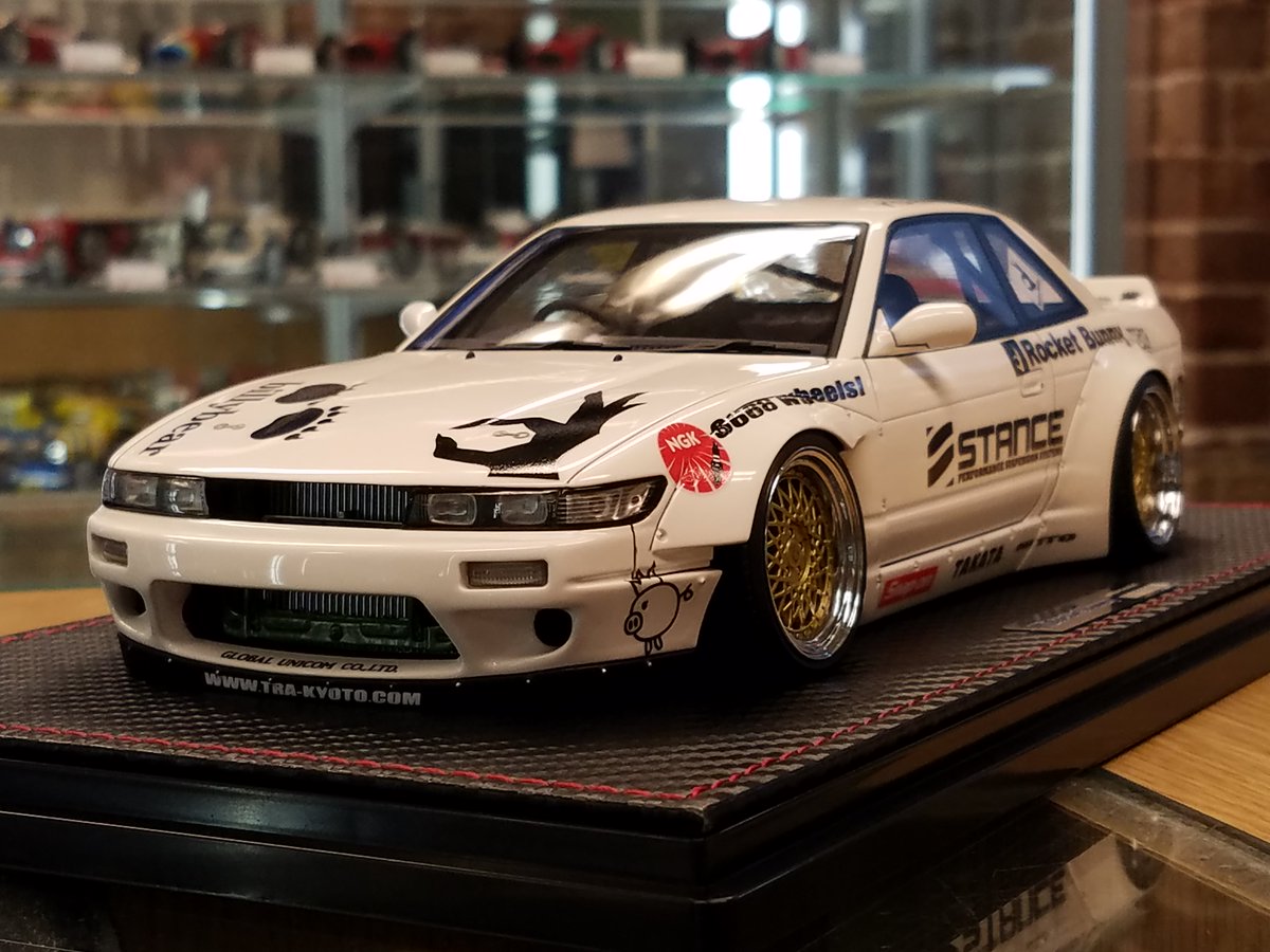 イグニッションモデル 1/18新製品 ロケットバニー S13 V2。 今回は