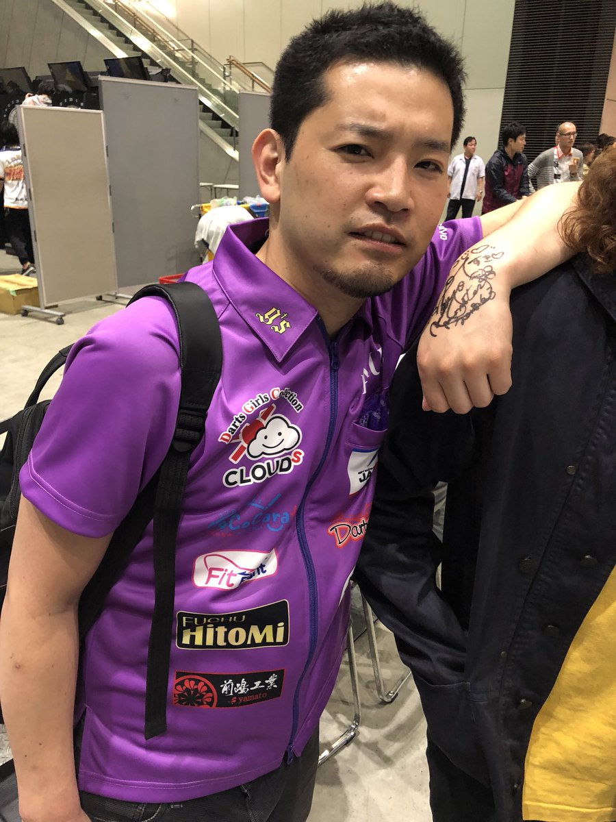 会場で、ファンの方に「サインくださいー」て言われてたら、最後にこの