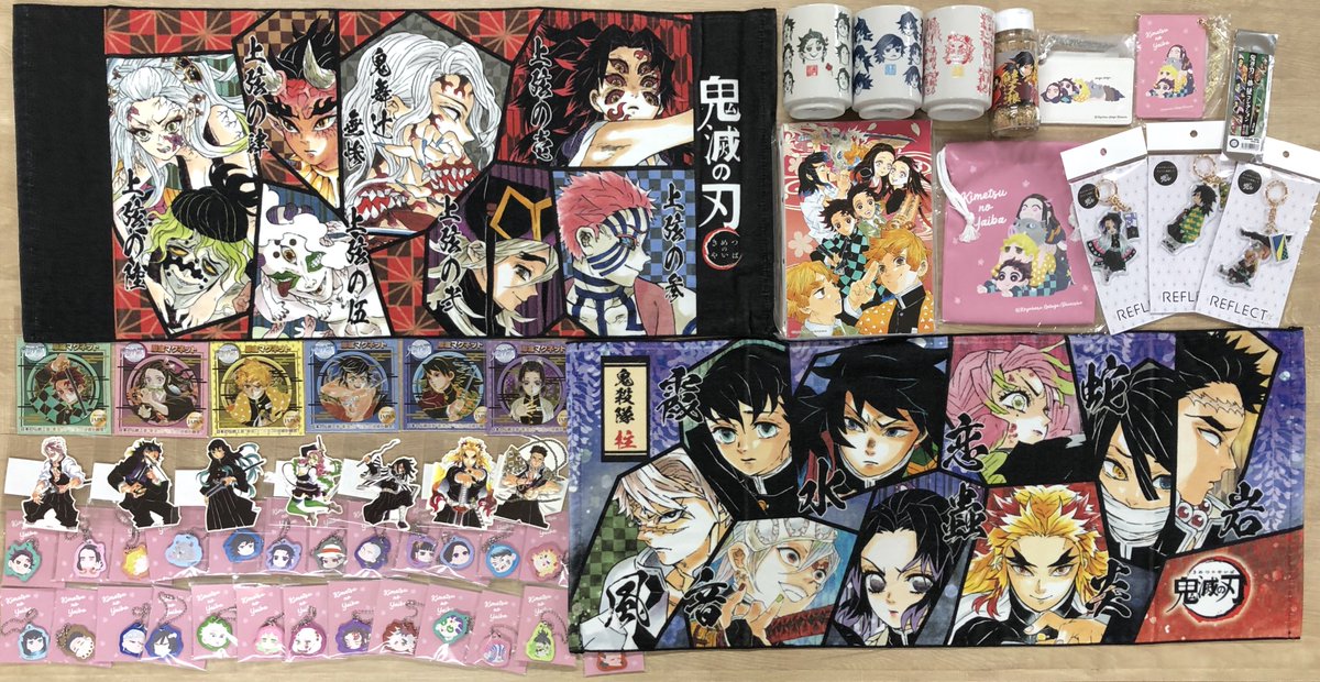 JUMP SHOP公式Twitterフォロワー20万人突破! & 『鬼滅の刃』グッズ