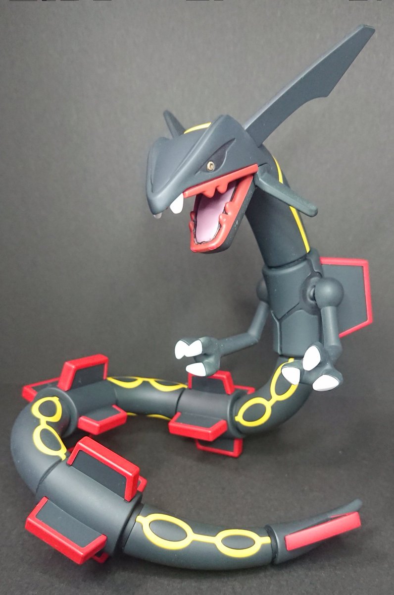 ポケプラレックウザ完成！マッドな黒とキャンディの赤で塗装してみまし