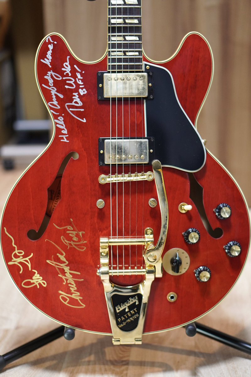 バック・トゥ・ザ・フューチャー』でマーティがJohnny B. Goodeを弾く