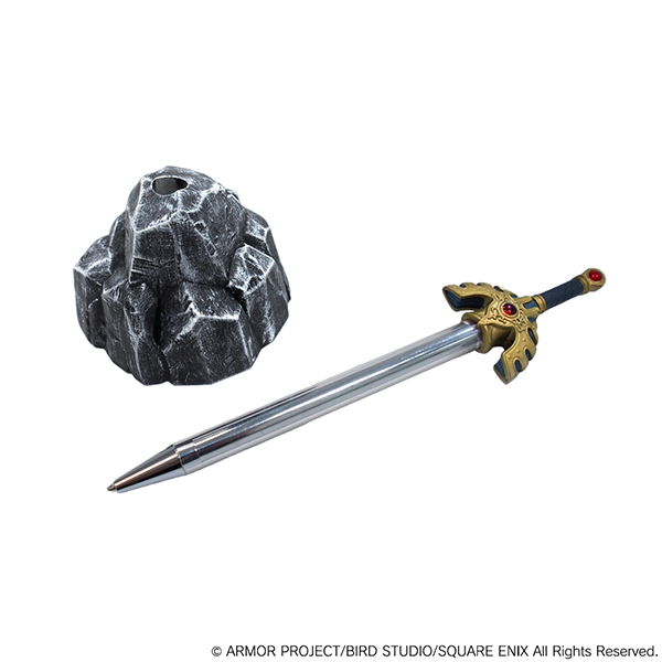 ドラゴンクエスト」より、あの伝説の「ロトの剣」が、岩の台座付き