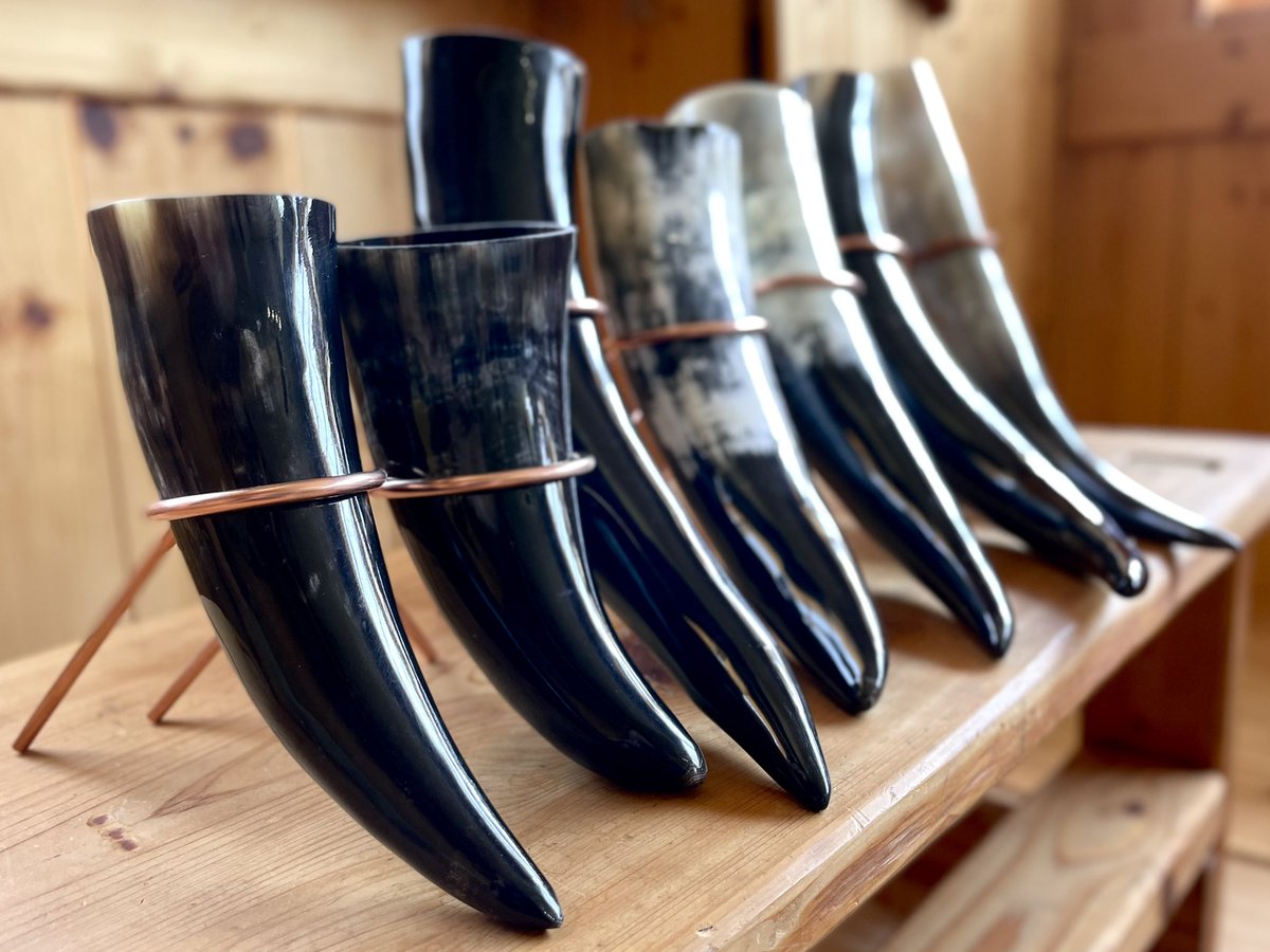 角杯ドリンキングホーンが入荷しました！ ただいま7本から選べます。お