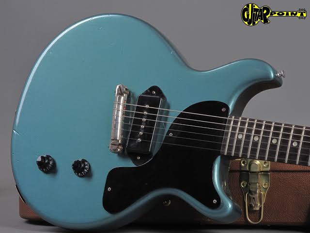 問題は、喜多ちゃんのレスポールJrはお金の問題じゃなくて、レアすぎて